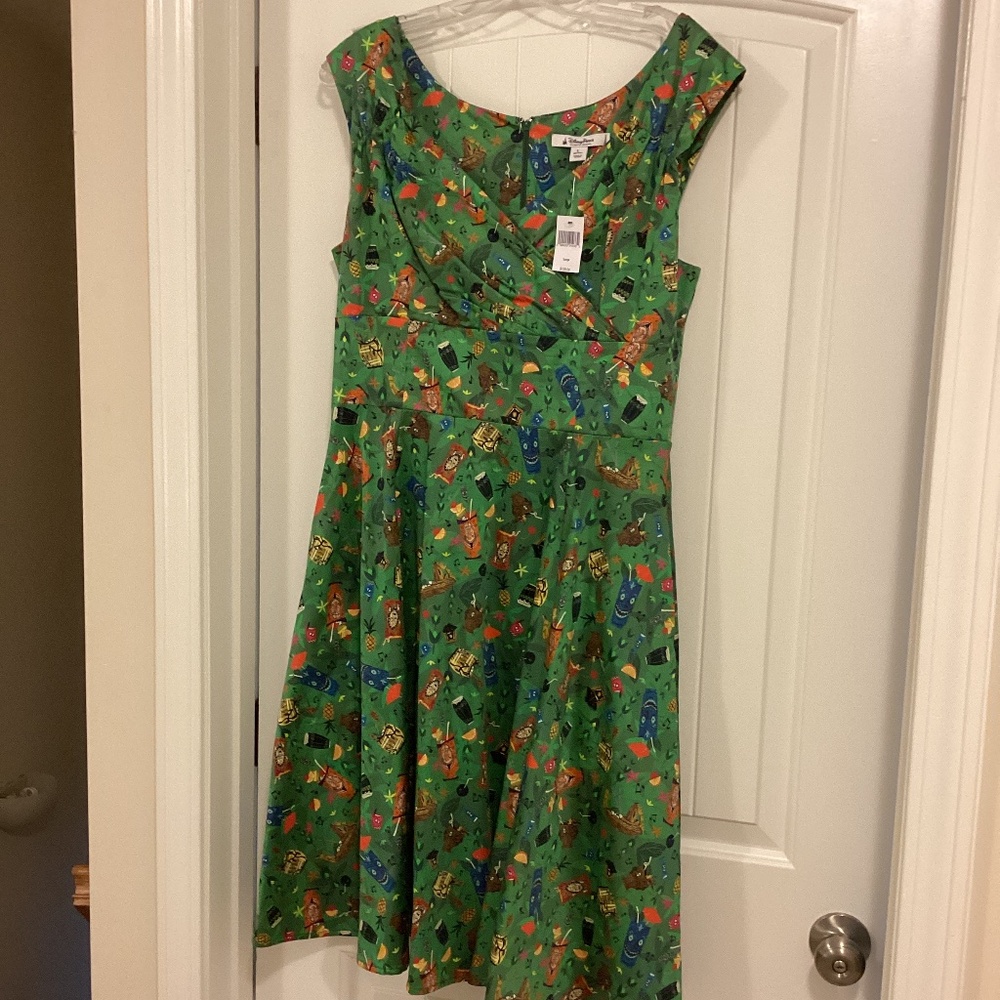 Disney Parks Tiki Dress Size L NWT